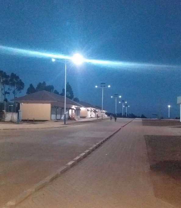 潮州市非洲科特迪瓦太阳能路灯工程